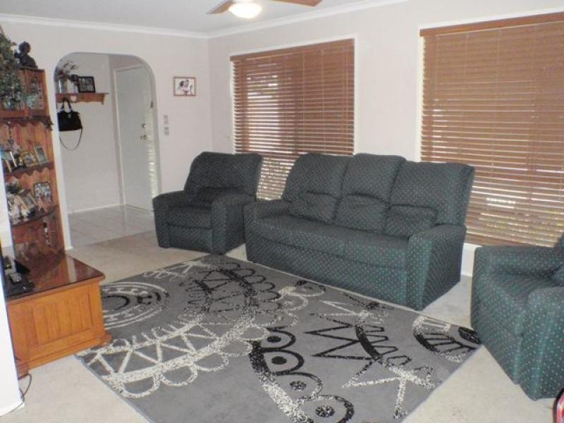 2 ADAM  Street, Beachmere QLD 4510