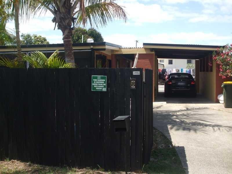 8  Dwyer  Street BEACHMERE 4510, Beachmere QLD 4510