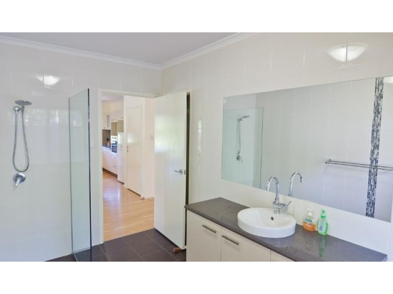 194-196 Moreton Terrace, Beachmere QLD 4510
