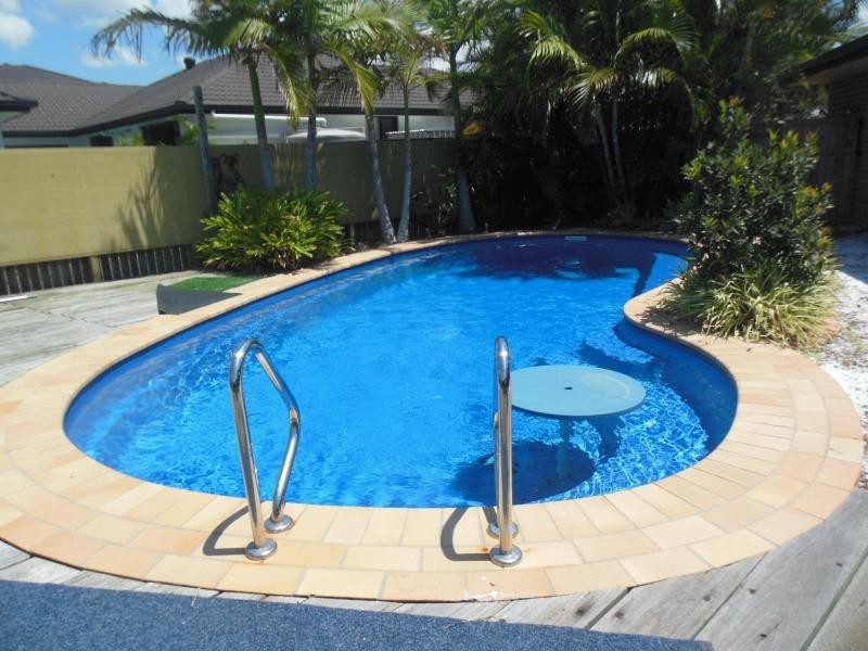 32 apollo Crescent, Beachmere QLD 4510