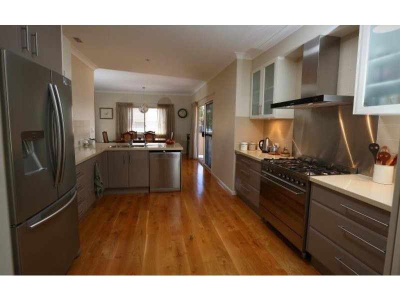 2 Timothy Esplanade BEACHMERE 4510, Beachmere QLD 4510