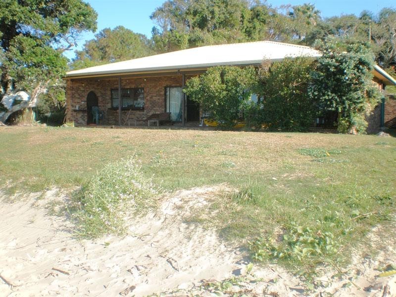 105 Bishop  Road, Beachmere QLD 4510