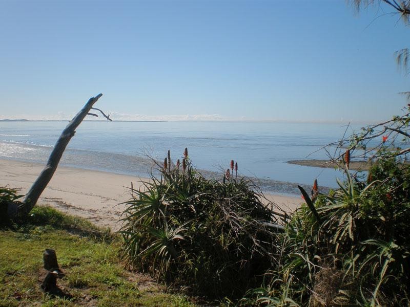 105 Bishop  Road, Beachmere QLD 4510