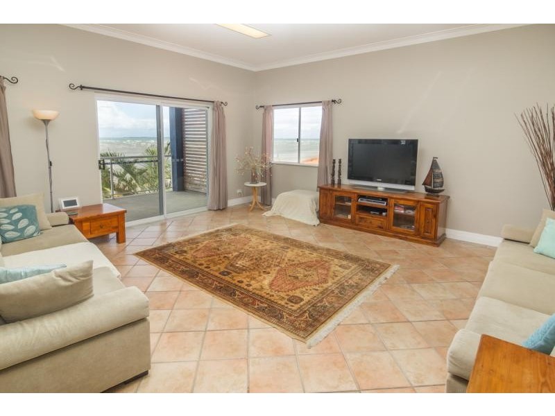 10/16 Phillip  Street, Beachmere QLD 4510