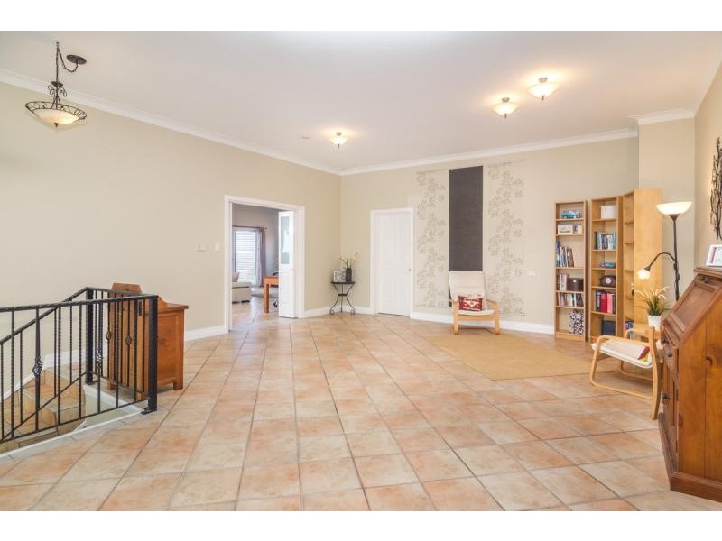 10/16 Phillip  Street, Beachmere QLD 4510