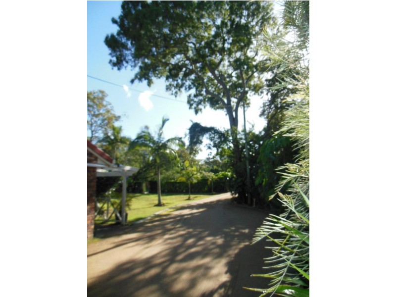 4 savage  Street, Beachmere QLD 4510