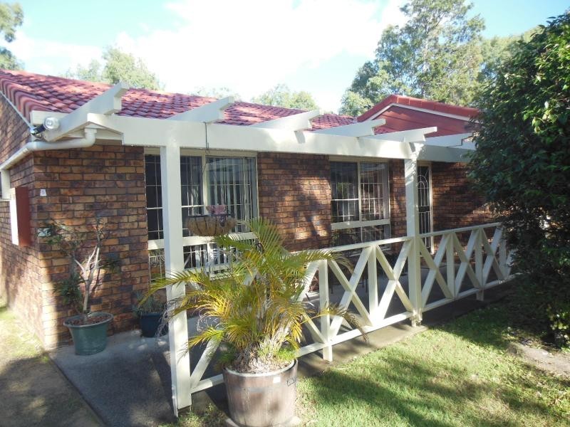 4 savage  Street, Beachmere QLD 4510