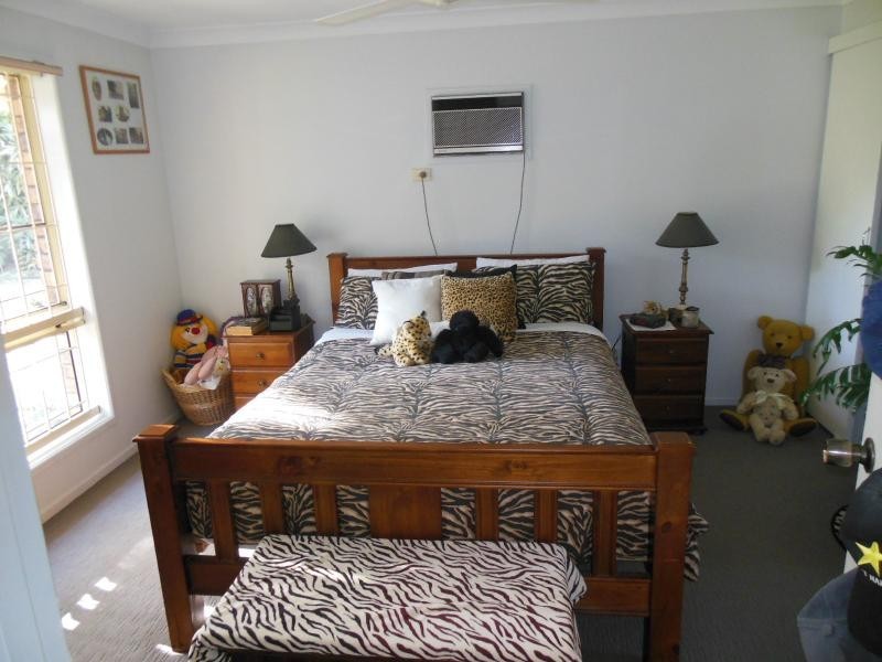 4 savage  Street, Beachmere QLD 4510