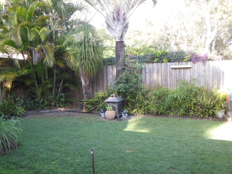 4 savage  Street, Beachmere QLD 4510