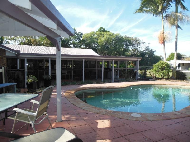8 Rogers Street, Beachmere QLD 4510