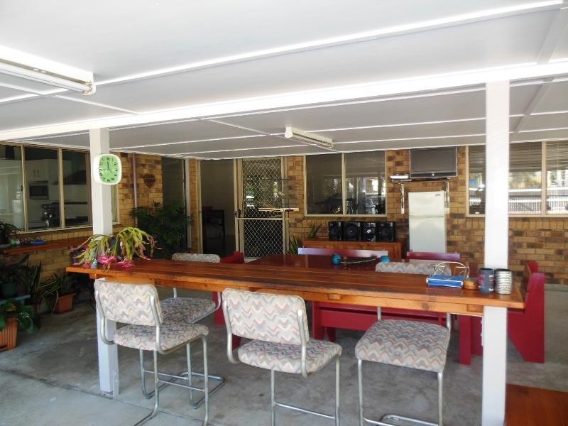 8 Rogers Street, Beachmere QLD 4510