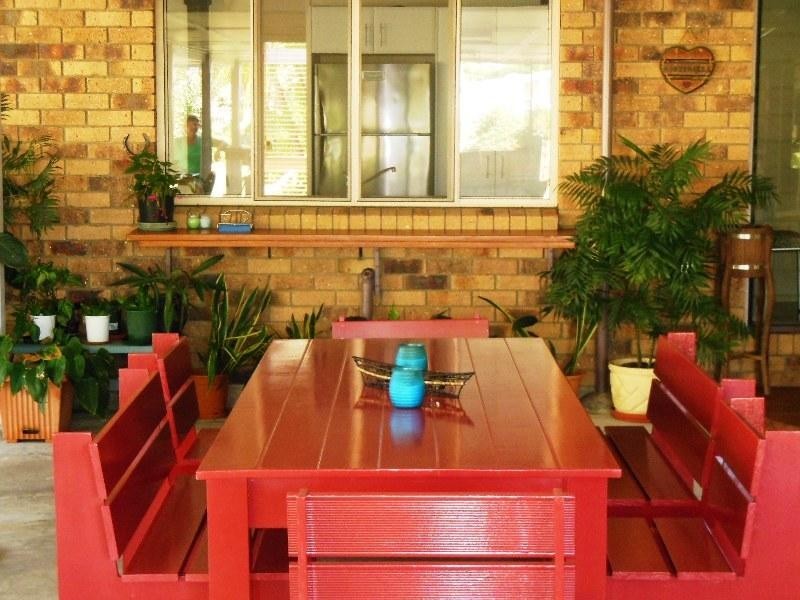 8 Rogers Street, Beachmere QLD 4510