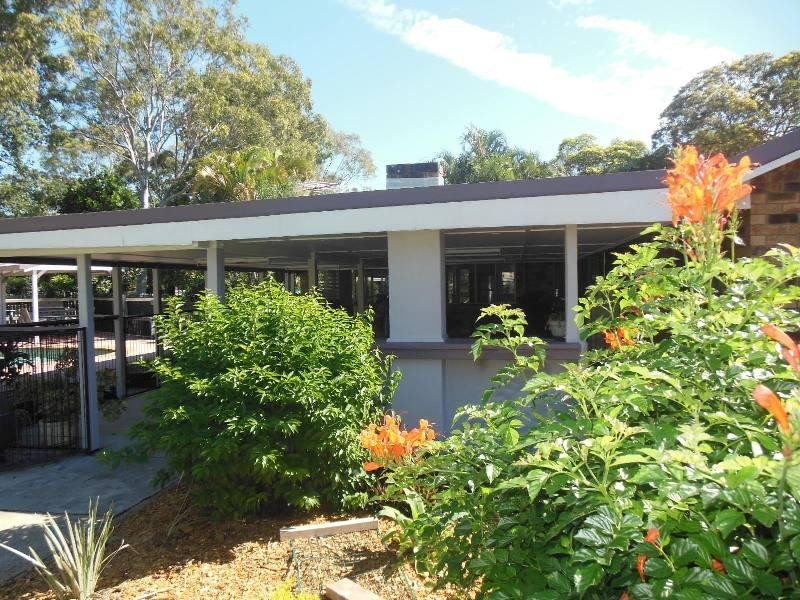 8 Rogers Street, Beachmere QLD 4510