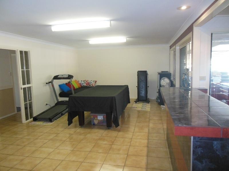 8 Rogers Street, Beachmere QLD 4510
