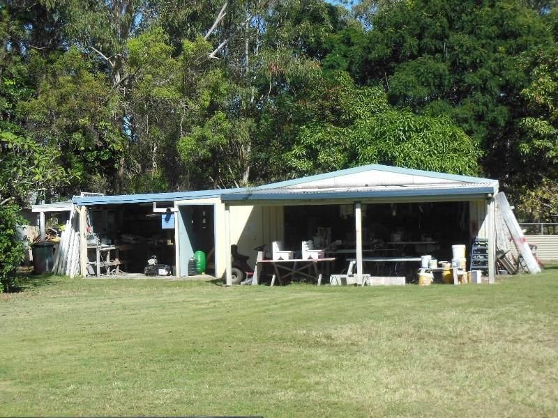 8 Rogers Street, Beachmere QLD 4510
