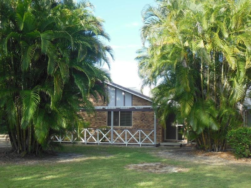 8 Rogers Street, Beachmere QLD 4510