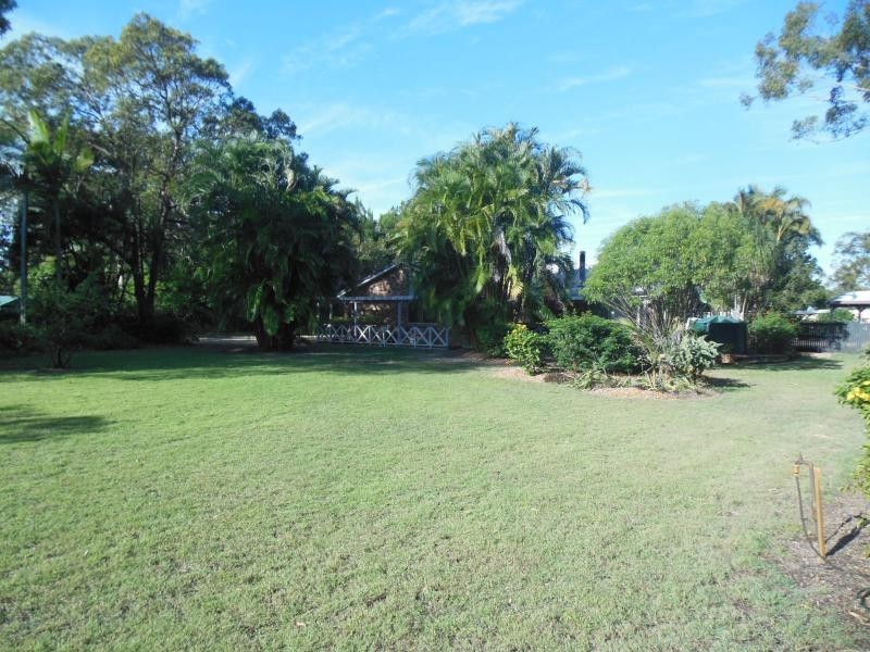 8 Rogers Street, Beachmere QLD 4510
