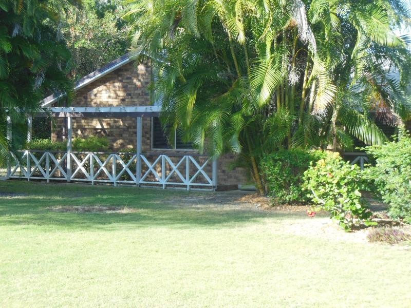 8 Rogers Street, Beachmere QLD 4510