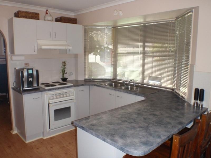 2 Adam  Street, Beachmere QLD 4510