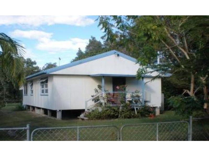 22 Whiting Street, Beachmere QLD 4510