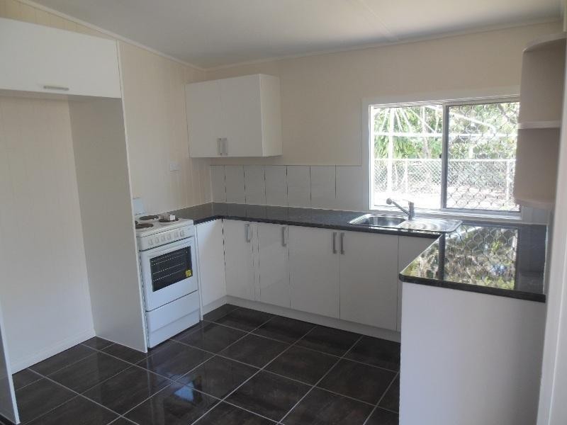 42 MORETON Terrace, Beachmere QLD 4510