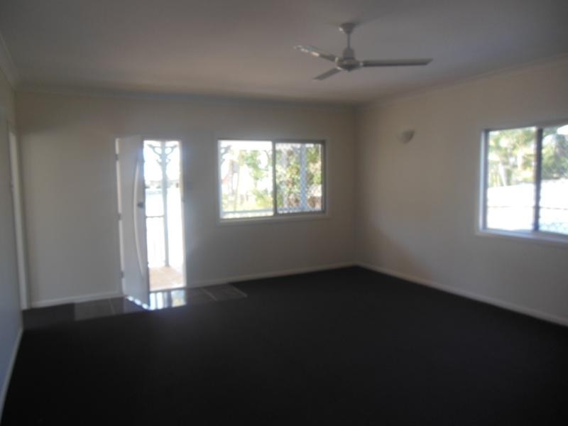 42 MORETON Terrace, Beachmere QLD 4510