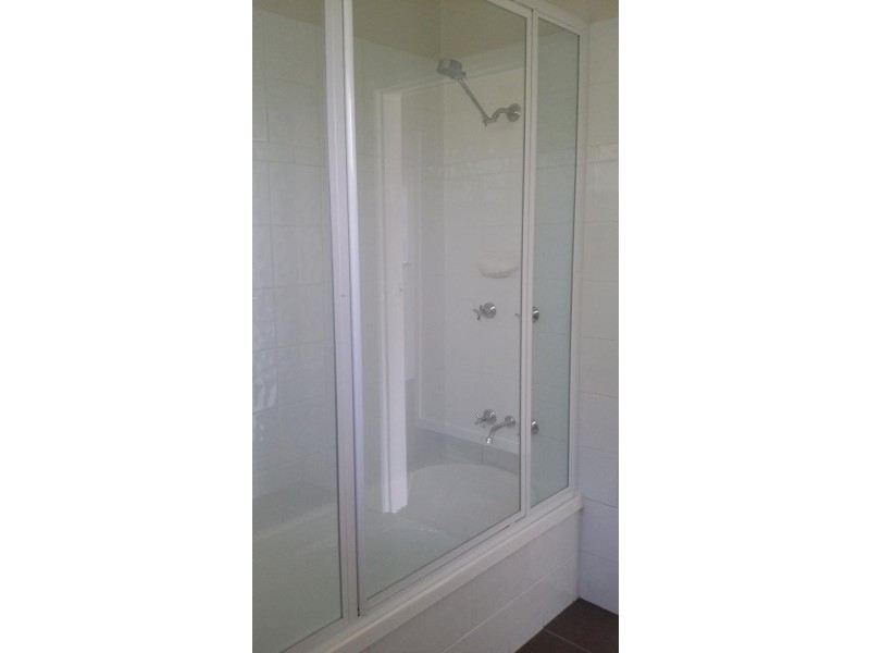 22 WHITING Street, Beachmere QLD 4510