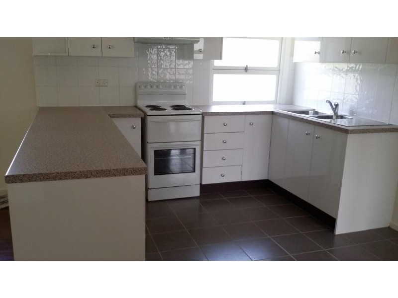 22 WHITING Street, Beachmere QLD 4510