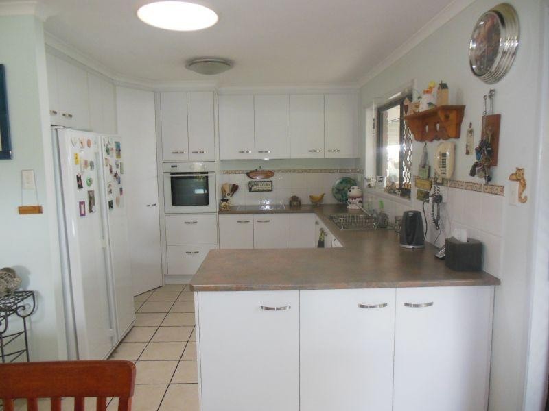 13 Sandpiper Street, Beachmere QLD 4510