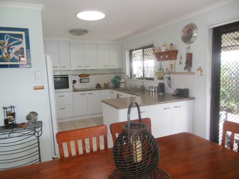 13 Sandpiper Street, Beachmere QLD 4510