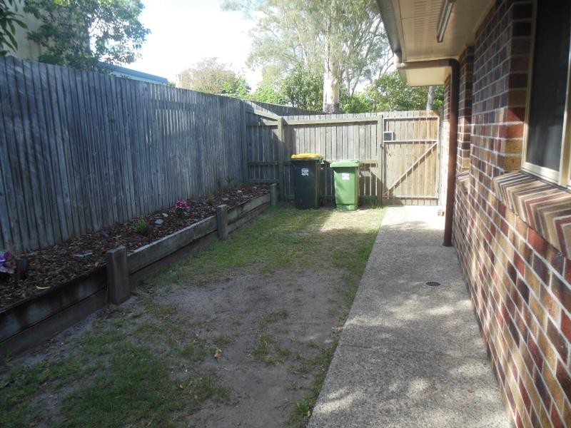 2/4 Margaret Street, Beachmere QLD 4510