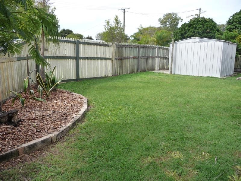 24 LALROY Street, Beachmere QLD 4510