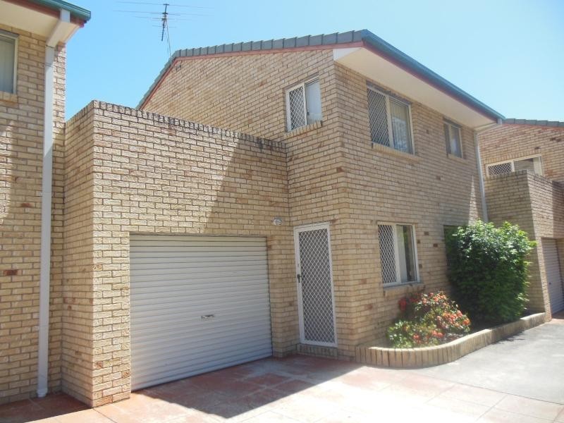 3/15 Coronation  Avenue, Beachmere QLD 4510