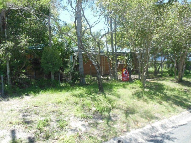 7 Elizabeth  Street, Beachmere QLD 4510