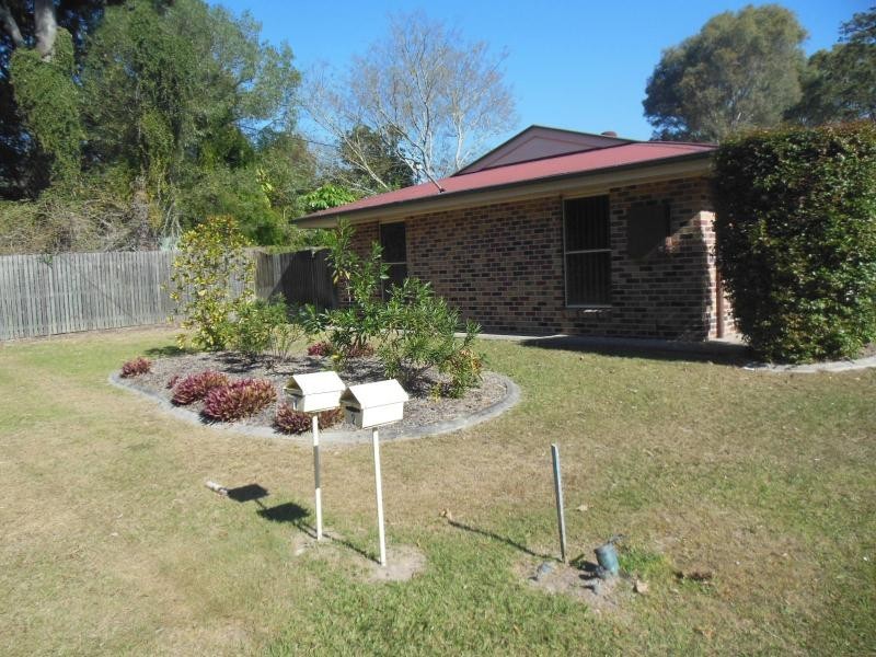 2/4 Margaret  Street, Beachmere QLD 4510