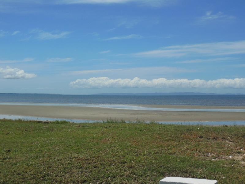 101 BIGGS  Avenue, Beachmere QLD 4510