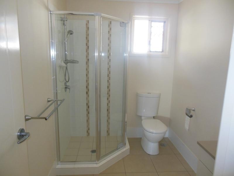 UNIT 1 9 PROGRESS Avenue, Beachmere QLD 4510