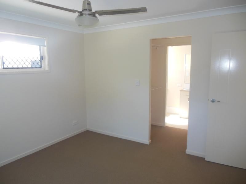 UNIT 1 9 PROGRESS Avenue, Beachmere QLD 4510