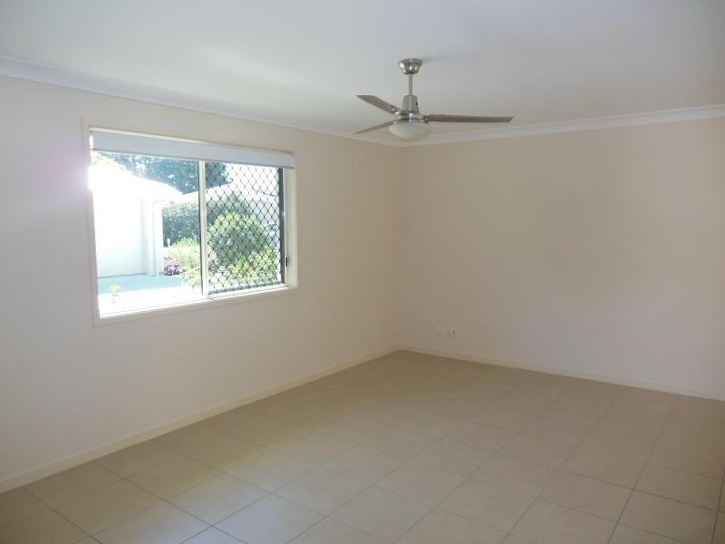 UNIT 1 9 PROGRESS Avenue, Beachmere QLD 4510