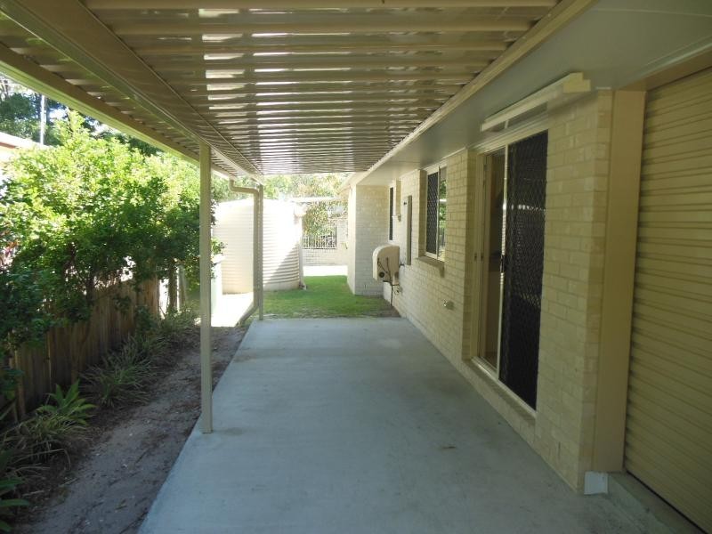 UNIT 1 9 PROGRESS Avenue, Beachmere QLD 4510