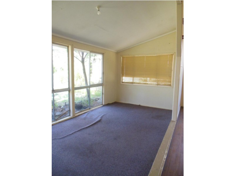 59 Coronation  Avenue, Beachmere QLD 4510