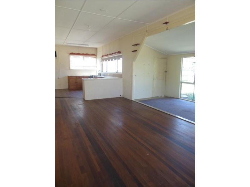 59 Coronation  Avenue, Beachmere QLD 4510