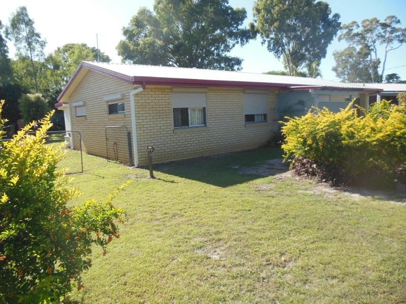 10 Dorunda Avenue, Beachmere QLD 4510