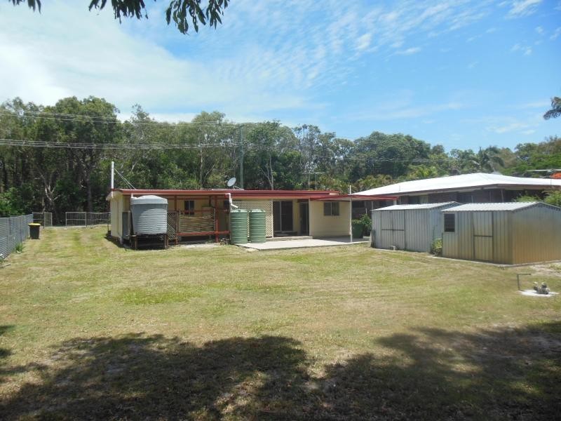 90 Bishop Road, Beachmere QLD 4510
