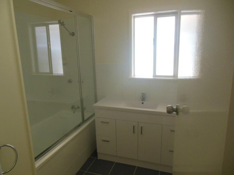 90 Bishop Road, Beachmere QLD 4510