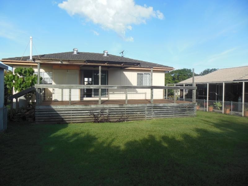 14 Trevor Street, Beachmere QLD 4510