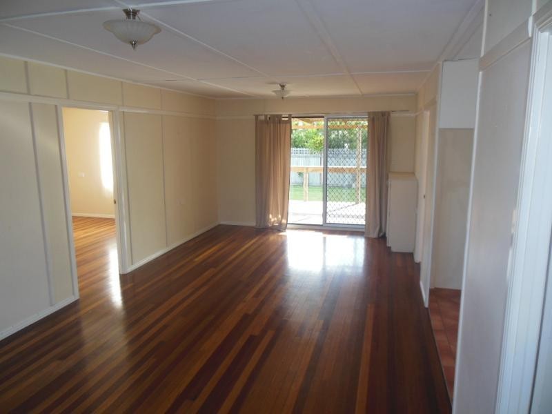 14 Trevor Street, Beachmere QLD 4510