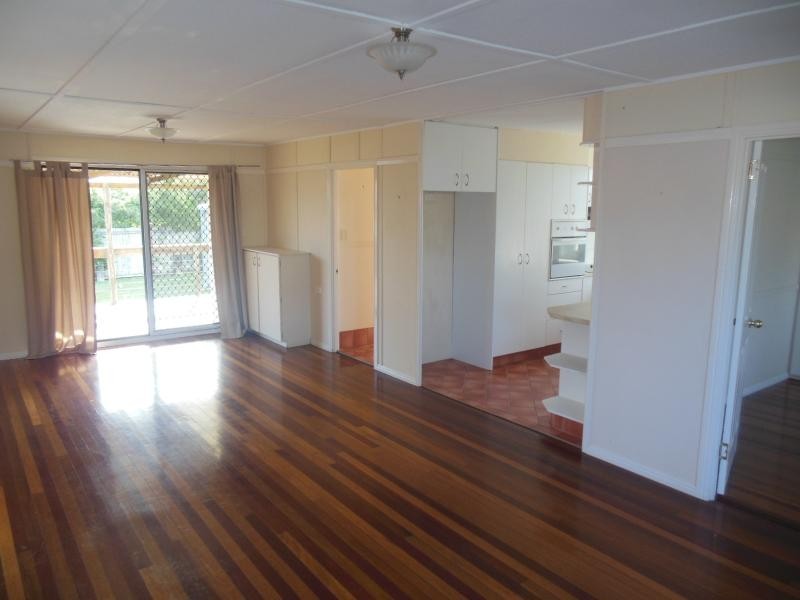 14 Trevor Street, Beachmere QLD 4510
