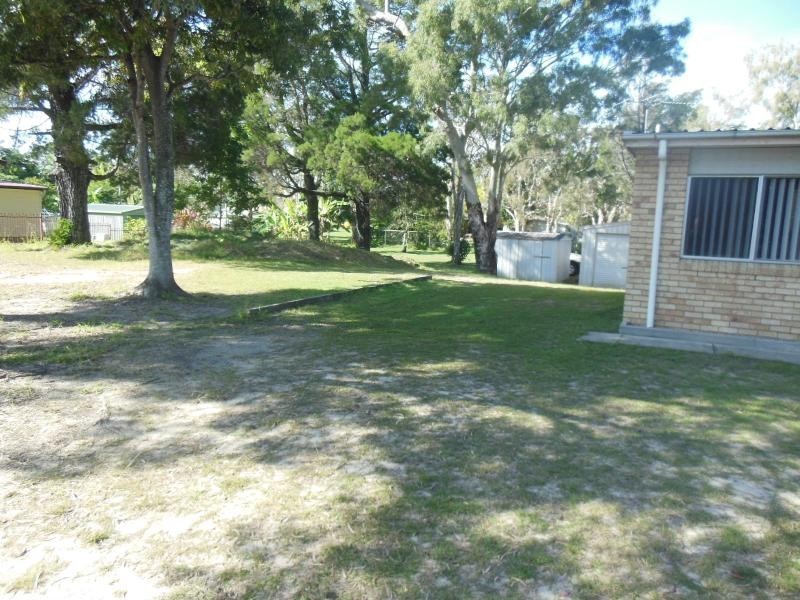 15-17 Bishop Road, Beachmere QLD 4510