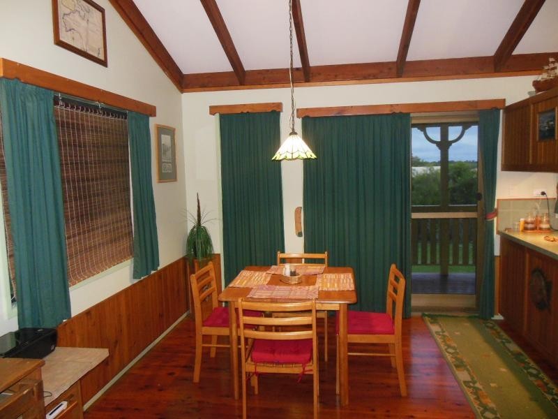 14 Malcolm Street, Beachmere QLD 4510